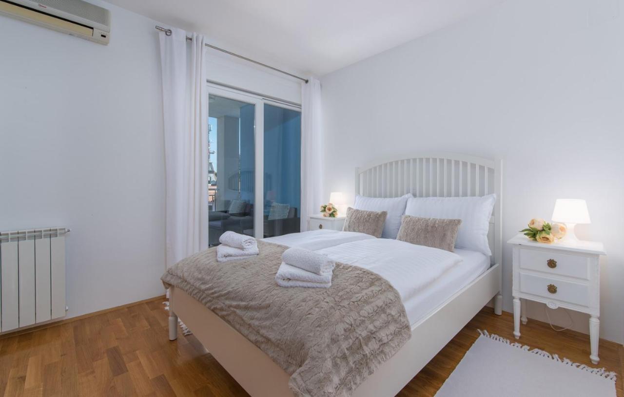 Apartment Melarnian Near The Beach In Umag Eksteriør billede